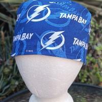 Toggle Cord Lock Reversible Tampa Bay Rays / Lightning scrub cap, handmade, adjustable, for nurse, dentist, technician, food service