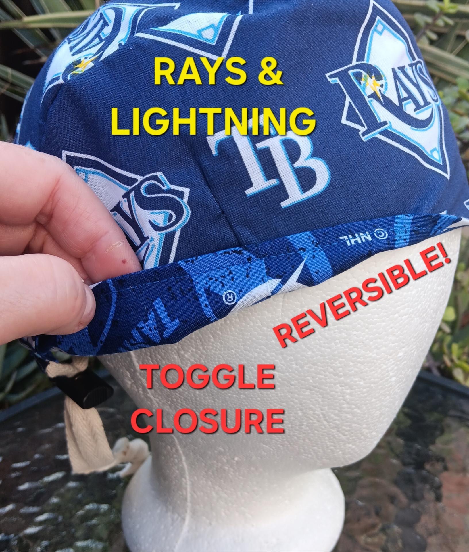 Toggle Cord Lock Reversible Tampa Bay Rays / Lightning scrub cap, handmade, adjustable, for nurse, dentist, technician, food service