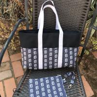 Small heavy duty Old English D tote with zipper pouch