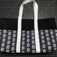 Small heavy duty Old English D tote includes zipper pouch