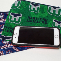 UConn & Whalers Simple Zipper Pouch Connecticut Gift Set