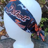 3” Wide Detroit Tigers headband, hair wrap, hair tie, head wrap, pin up style, retro, rockabilly, head scarf, handmade