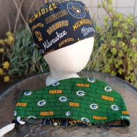 Toggle Cord Lock Reversible Milwaukee Brewers / Green Bay Packers scrub cap, adjustable, for nurse, dentist, technician, food service, handmade