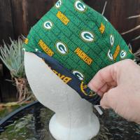 Euro Style Reversible Green Bay Packers / Milwaukee Brewers scrub cap, handmade, adjustable with toggle, for nurse, dentist, technician, food service