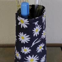 Black & White Daisy Eyeglasses Holder, Floral Glasses Stand, Glasses Holder, Mom Gift, Weighted Stand-up Glasses Pouch, Daisy Lover Gift
