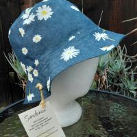 Daisies & Denim Floral Bucket Hat, Reversible, Size Medium, Cotton, floppy hat, sun hat, fishing hat