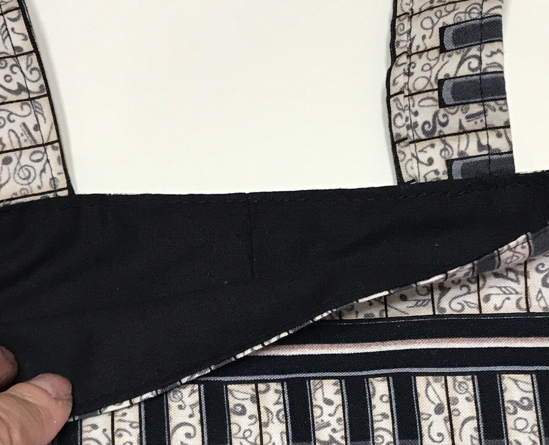 Lining is solid black