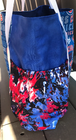 Cubs tote side view