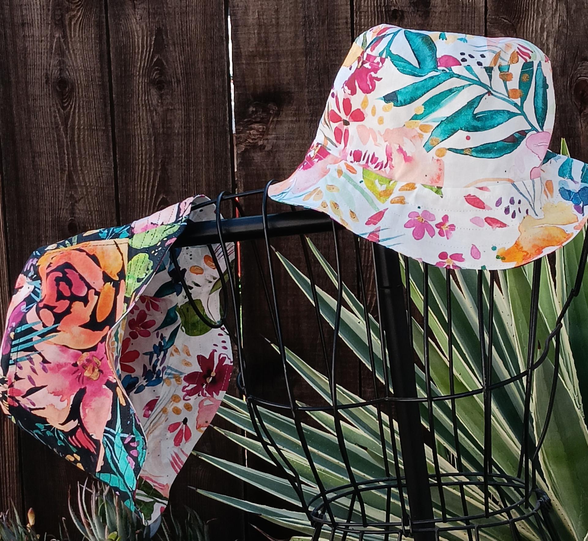 Black / White Reversible Watercolor Floral Bucket Hat, S-XXL, Cotton, Multicolor, Tropical Flowers, Sun Hat, Floppy Hat