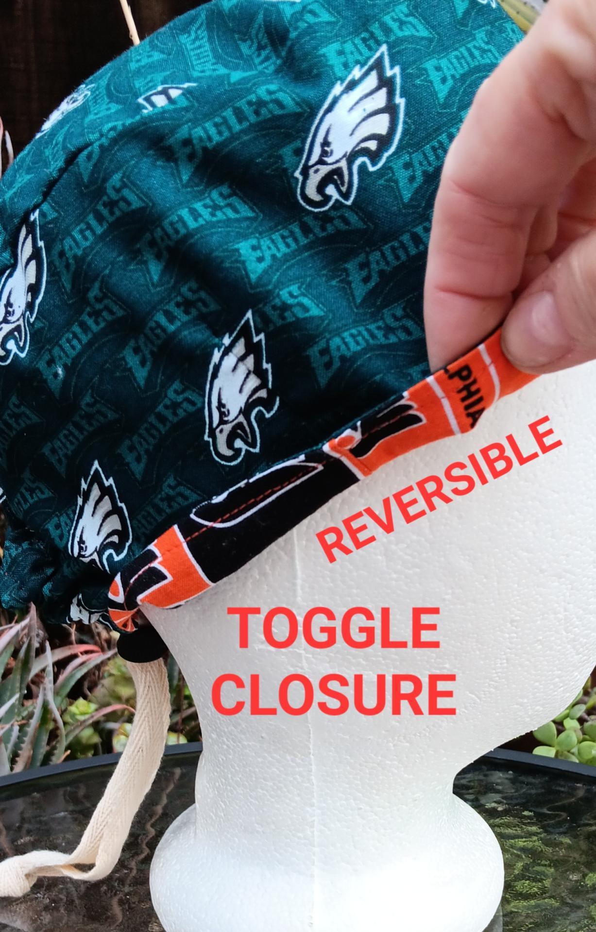 Toggle Cord Lock Reversible Philadelphia Eagles / Flyers scrub cap, adjustable, for nurse, dentist, technician, food service, handmade