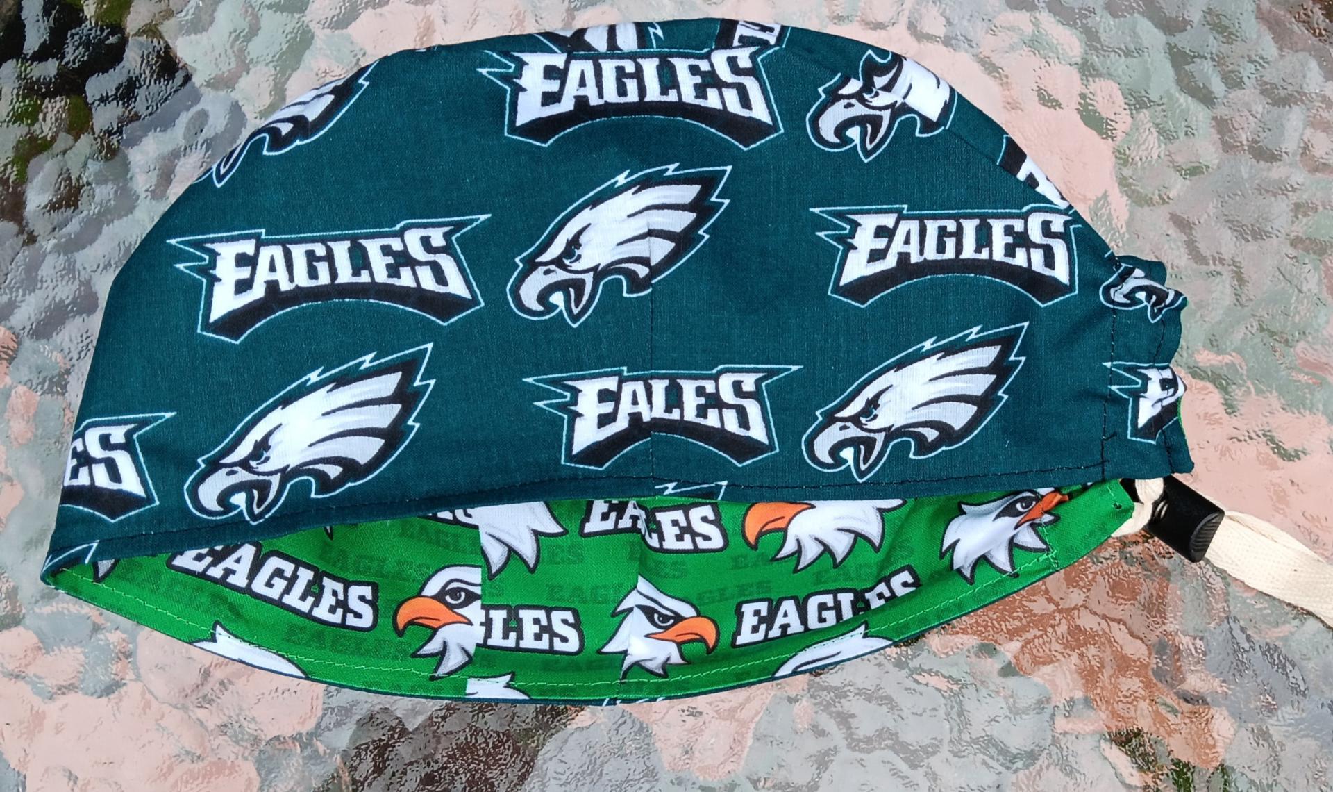 Toggle Closure Philadelphia Eagles scrub cap, kelly green & midnight green, adjustable, toggle cord lock, nurse, Phillly, handmade