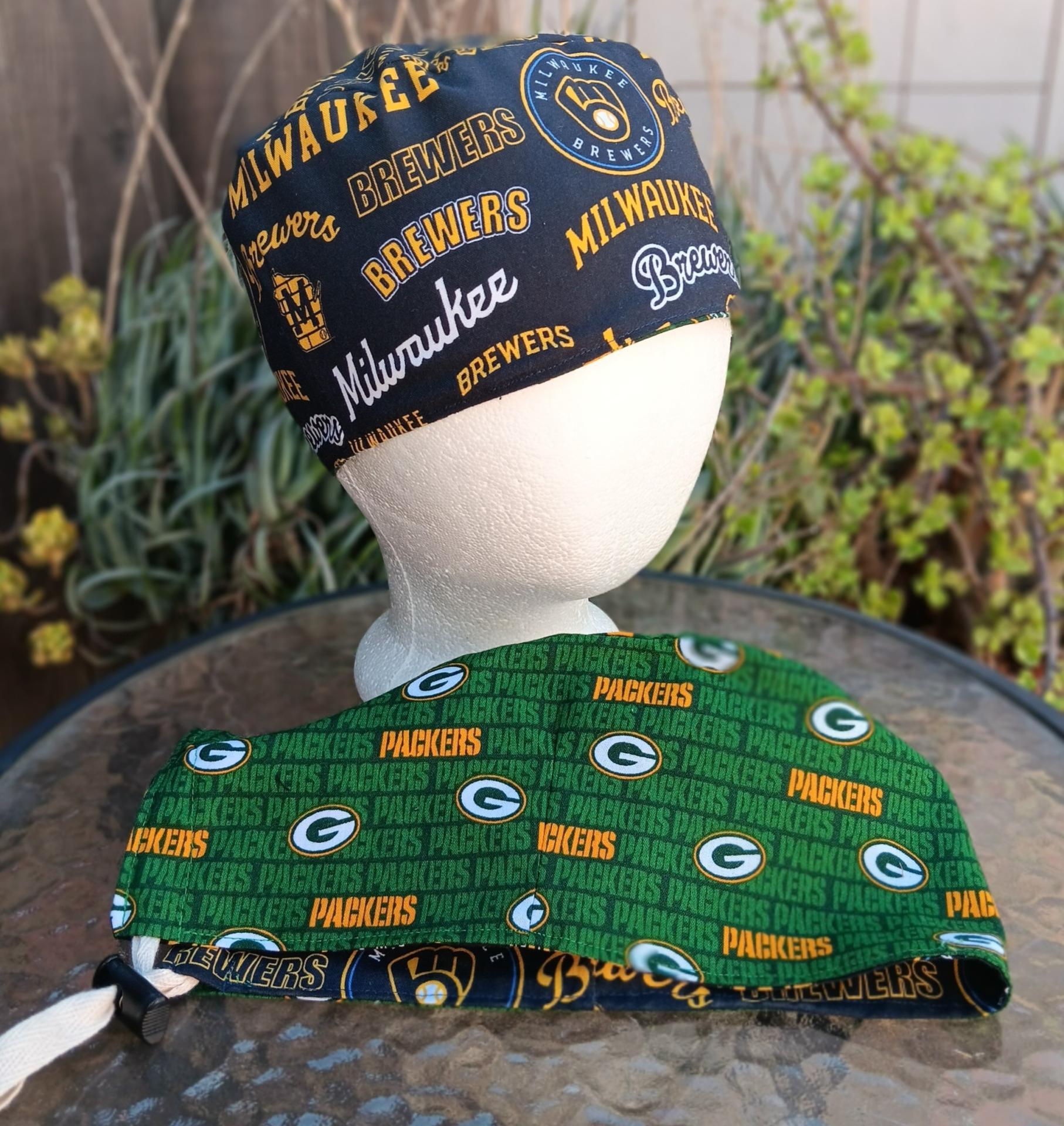 Toggle Cord Lock Reversible Milwaukee Brewers / Green Bay Packers scrub cap, adjustable, for nurse, dentist, technician, food service, handmade