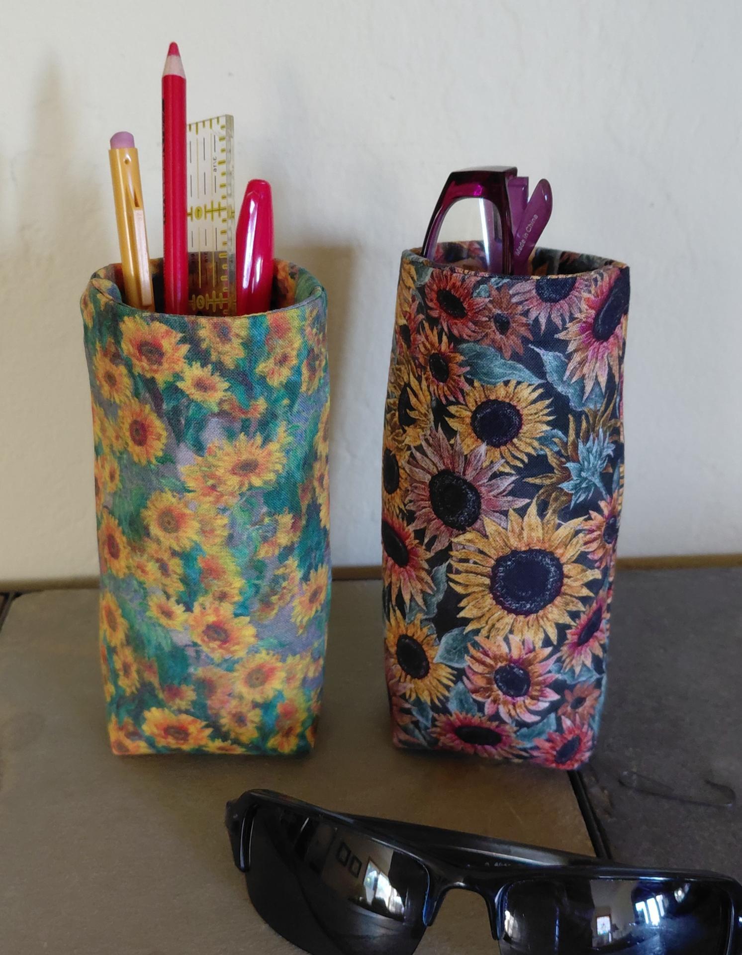 Sunflowers Upright Eyeglasses Holder, Handmade, Glasses Stand, Eyeglass Cup, Weighted Fabric Eyeglass Keeper, Floral Glasses Case