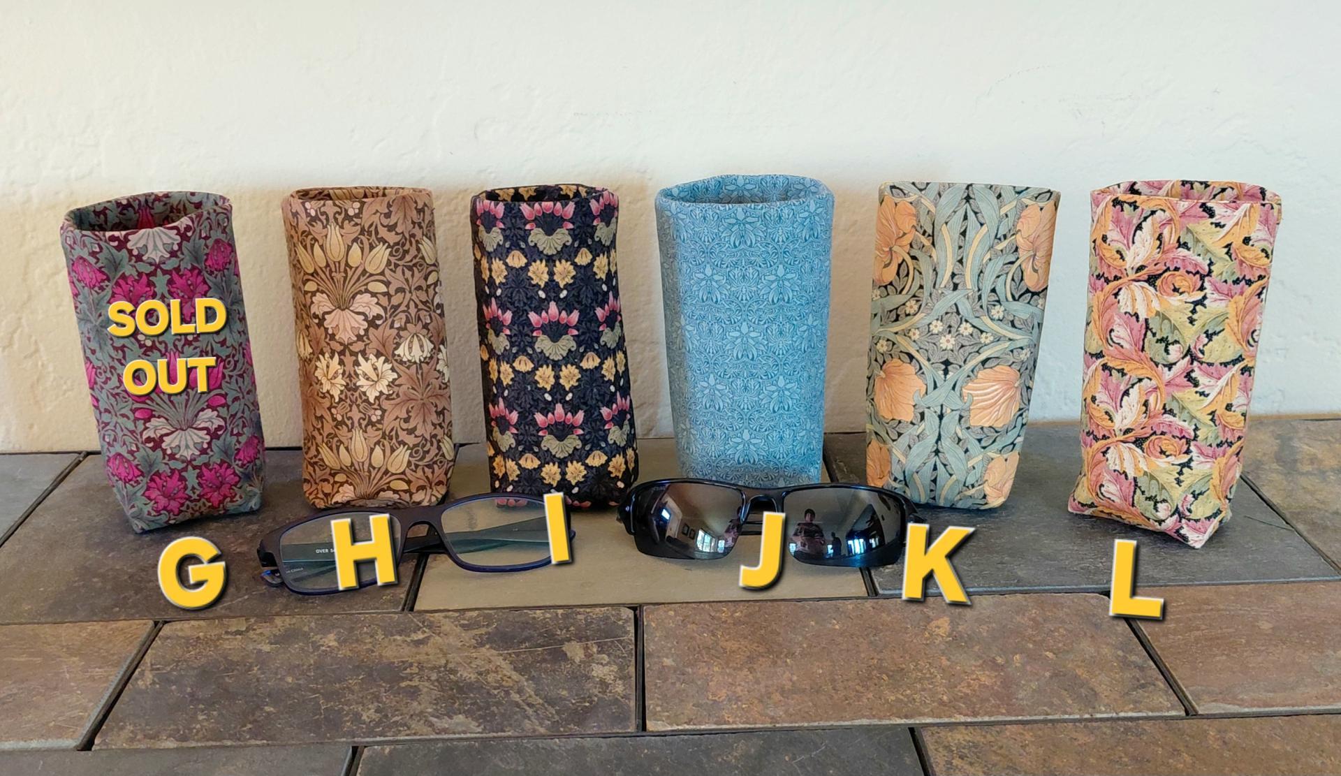 William Morris Upright Eyeglasses Holder, Reading Glasses Stand, Eyeglasses Cup, Weighted Fabric Eyeglass Keeper, Floral, May Morris, John Henry Deale