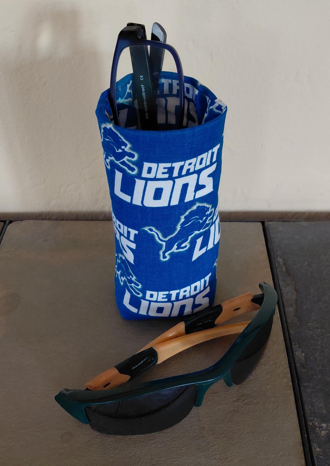 Detroit Lions Upright Eyeglasses Holder, Handmade, Weighted, Glasses Case, Glasses Stand, Eyeglasses Cup, Gift for Detroit Lions fan, football