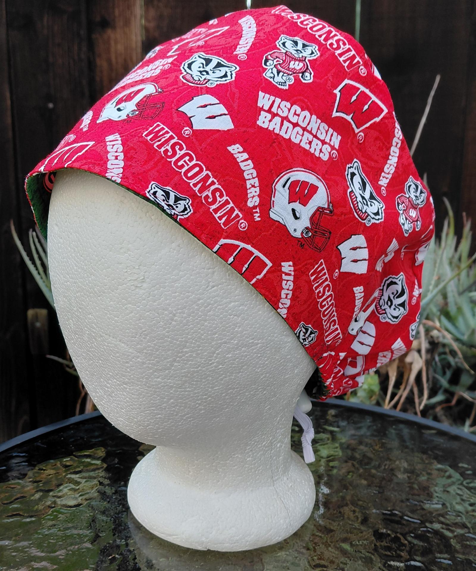 Euro Style Reversible Green Bay Packers / Badgers scrub cap, handmade, adjustable with toggle, for nurse, dentist, technician, food service