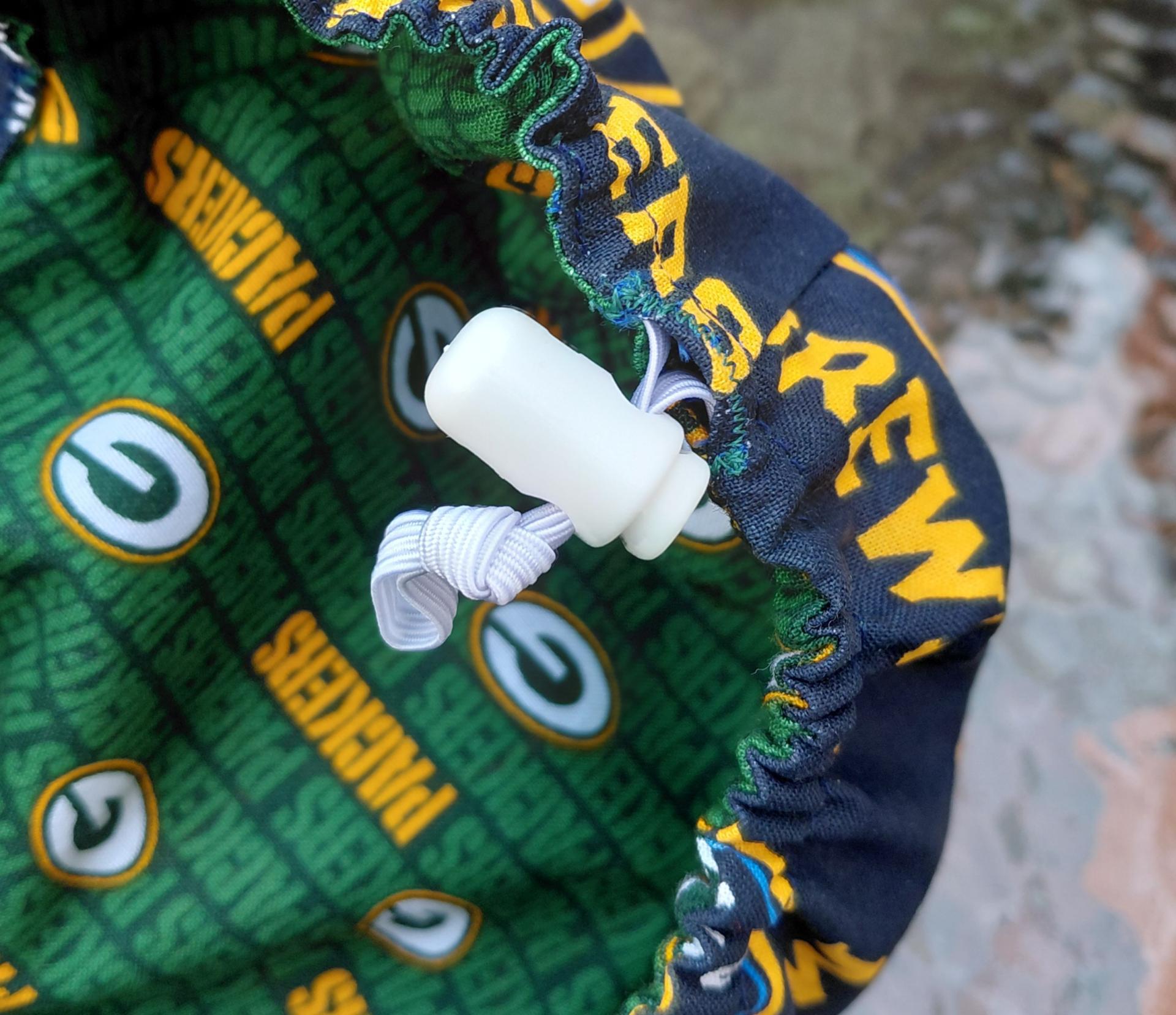 Euro Style Reversible Green Bay Packers / Milwaukee Brewers scrub cap, handmade, adjustable with toggle, for nurse, dentist, technician, food service