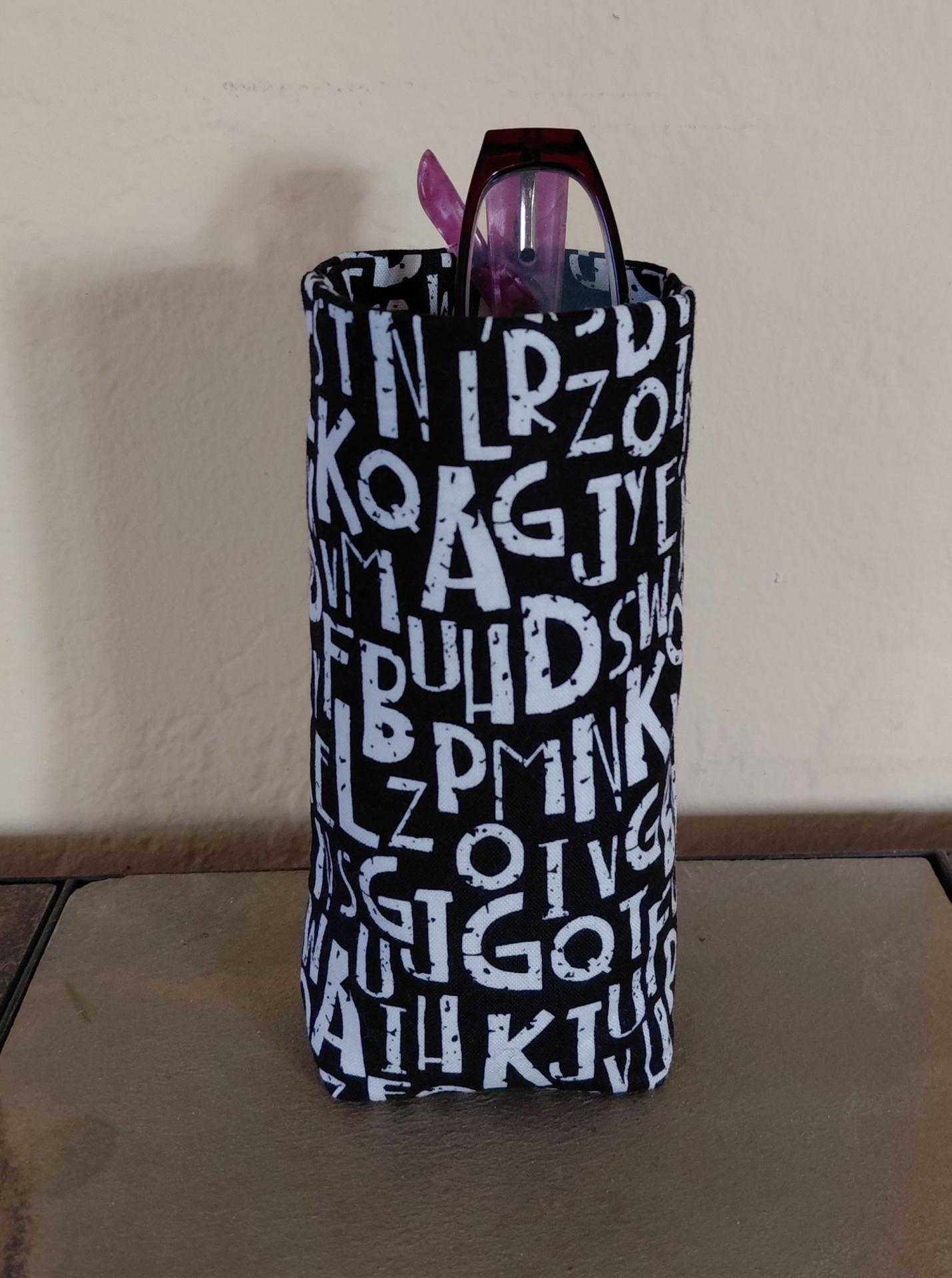 Alphabet Eyeglasses Holder, Glasses Stand, Glasses Holder, Teachers Gift, Weighted Stand-up Glasses Pouch