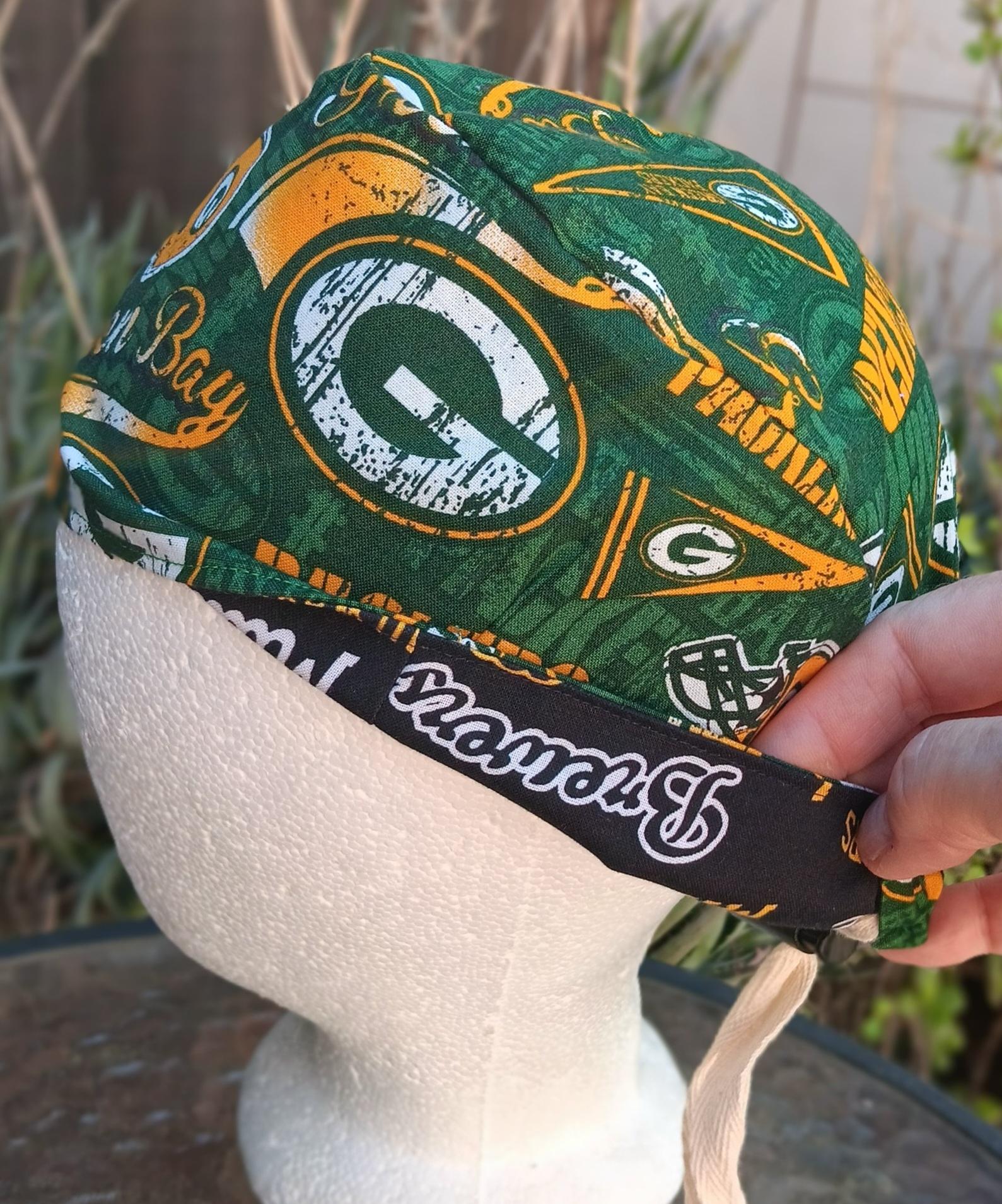 Toggle Cord Lock Reversible Milwaukee Brewers / Green Bay Packers scrub cap, handmade, adjustable, for nurse, dentist, technician, food service