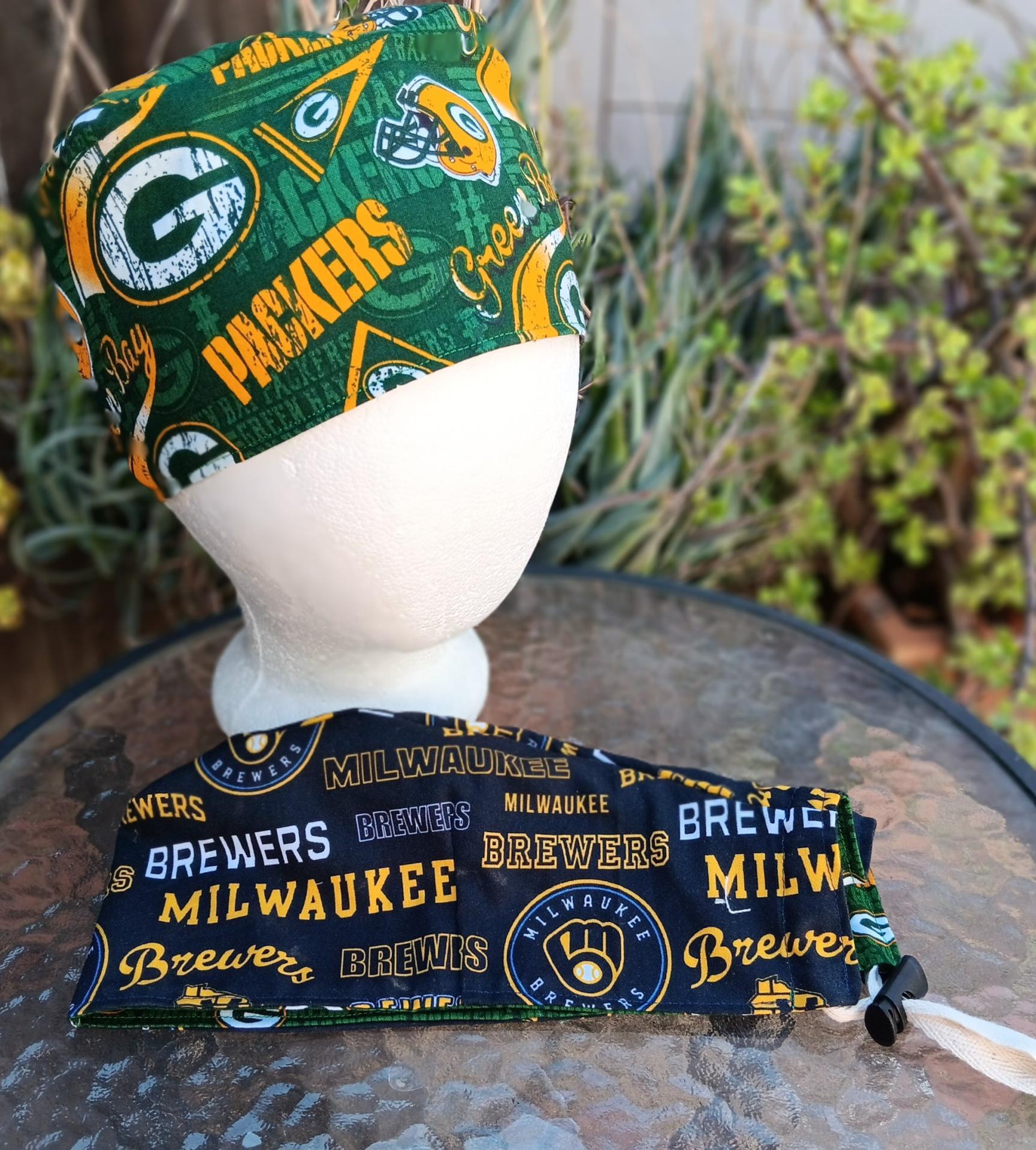 Toggle Cord Lock Reversible Milwaukee Brewers / Green Bay Packers scrub cap, handmade, adjustable, for nurse, dentist, technician, food service