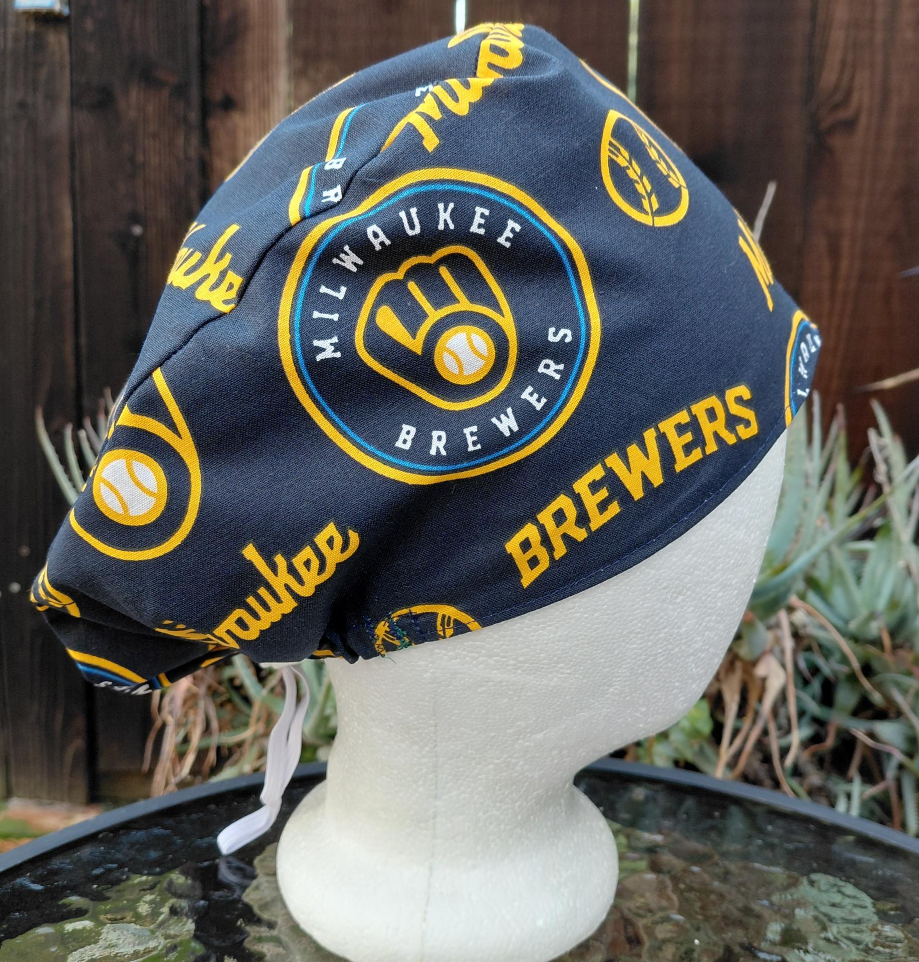 Euro Style Reversible Green Bay Packers / Milwaukee Brewers scrub cap, handmade, adjustable with toggle, for nurse, dentist, technician, food service