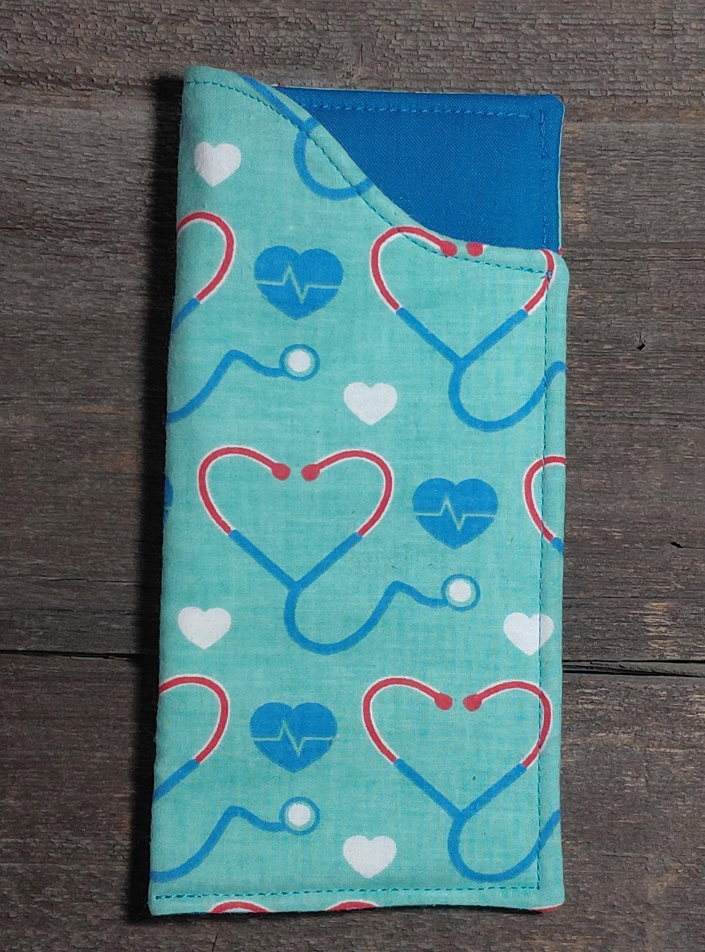 Heart Stethoscope Eyeglass Sleeve, Doctor or Nurse Appreciation Gift, Glasses Pouch, Teal Sunglasses Case