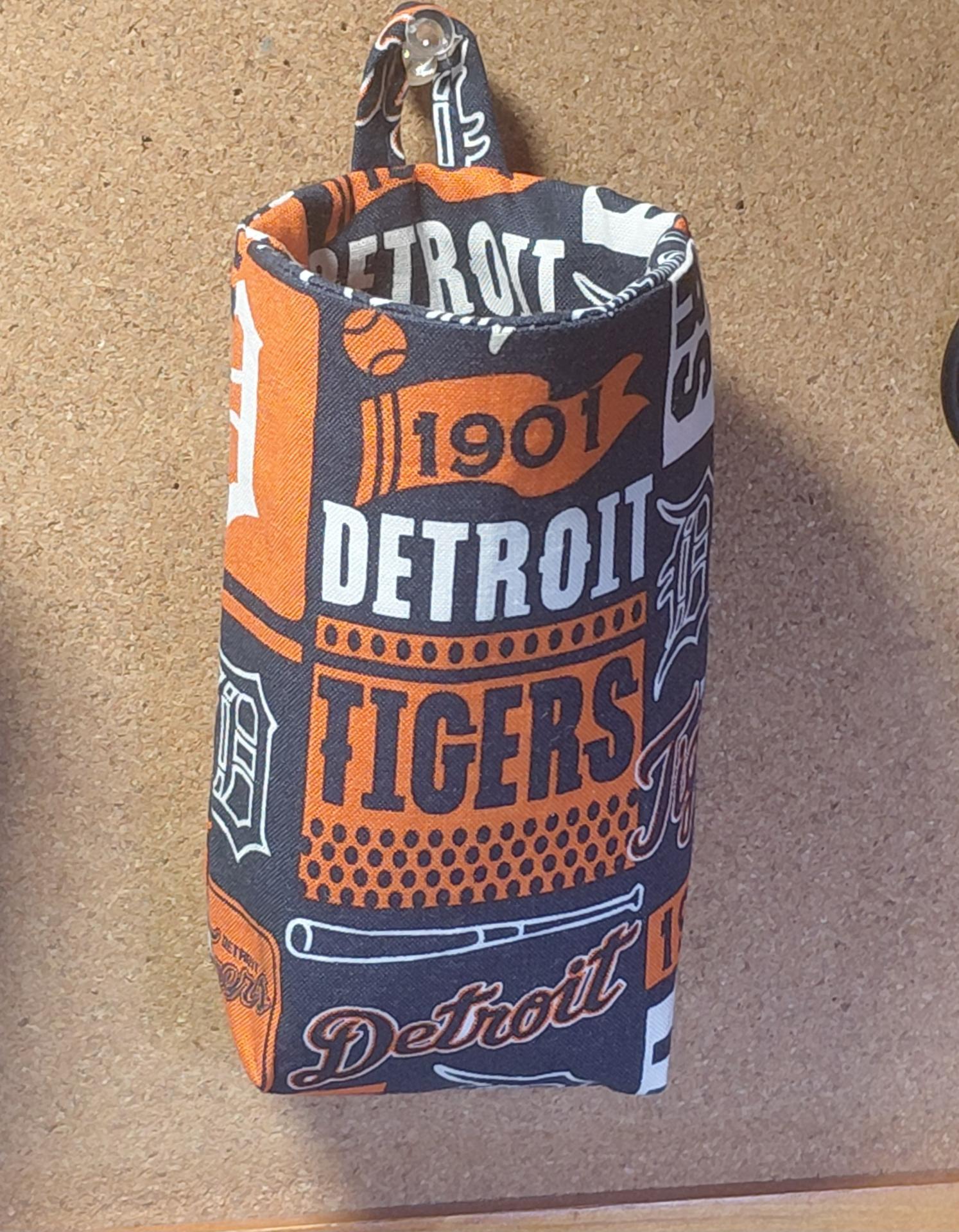 Detroit Tigers Hanging Eyeglasses Pouch, Handmade, Glasses Case, Glasses Stand, Eyeglasses Cup, Glasses Holder, Gift for Detroit Tigers fan, baseball