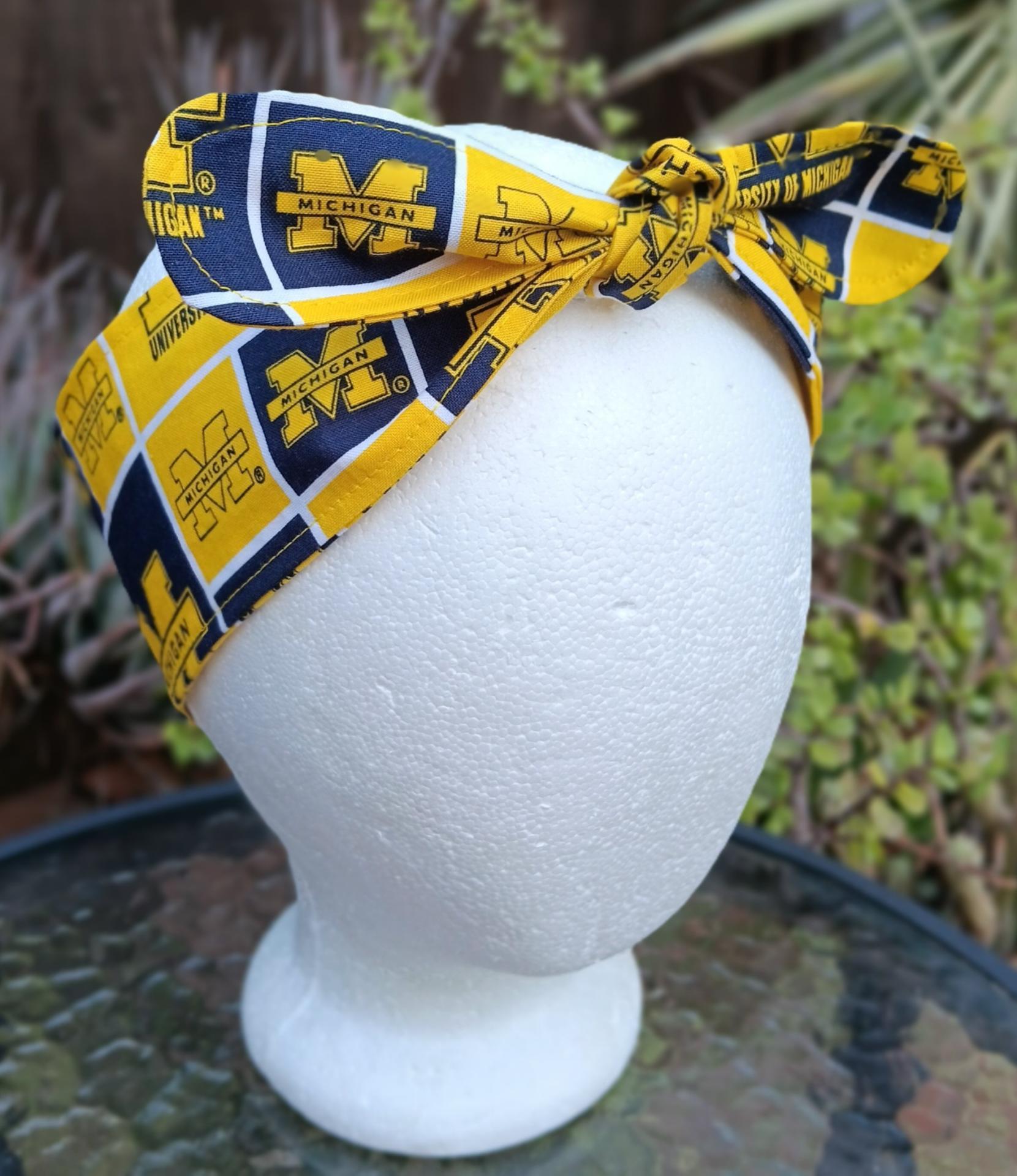 3” Wide University of Michigan headband, handmade, hair wrap, hair tie, head wrap, pin up style, retro, rockabilly, UofM