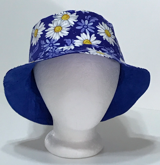 Daisies Bucket Hat, Reversible to Blue, Summer Flowers, Sizes S-XXL, Gift for gardener, floral floppy hat, sun hat, casual hat, Daisy Blue, adults or older children