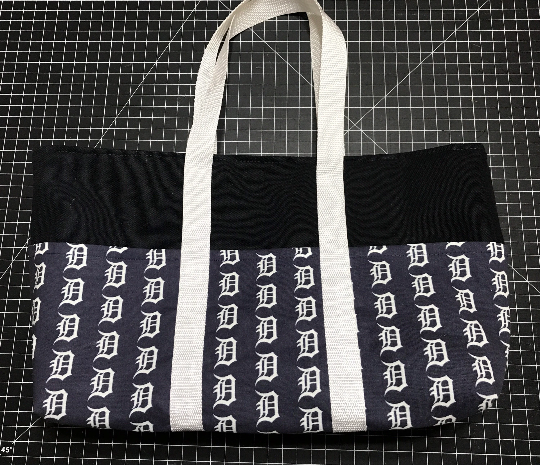Old English D canvas heavy duty tote bag set, includes zipper pouch & fob