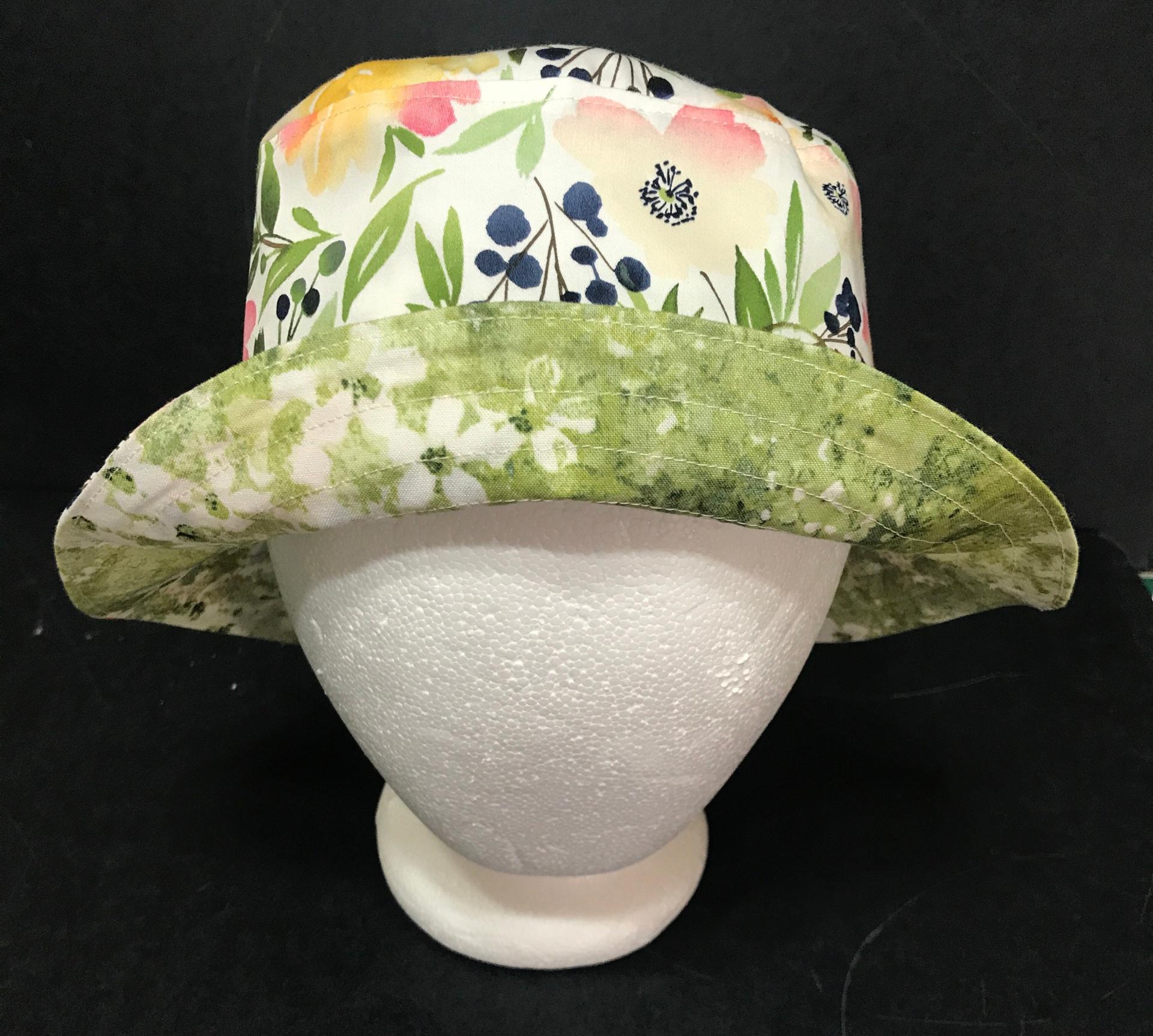 Watercolor Floral Summer Bucket Hat, Size MEDIUM, Reverses to Green Floral, Flowers, Gift for Her, Floppy Hat, Lightweight Hat, Summer Hat