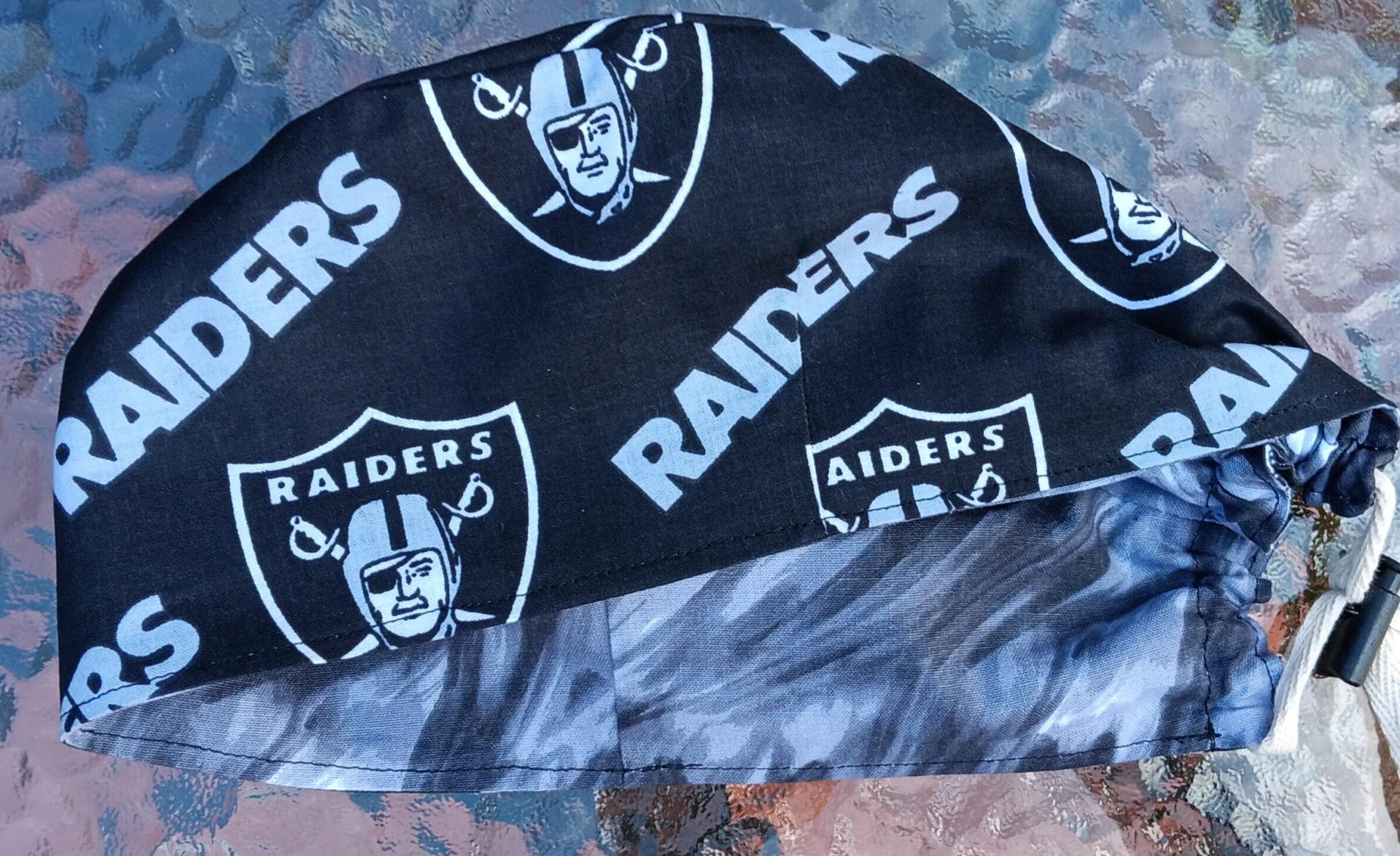 Toggle Cord Lock Reversible Las Vegas Raiders scrub cap, handmade, adjustable, unisex, nurse, technician, food service, football