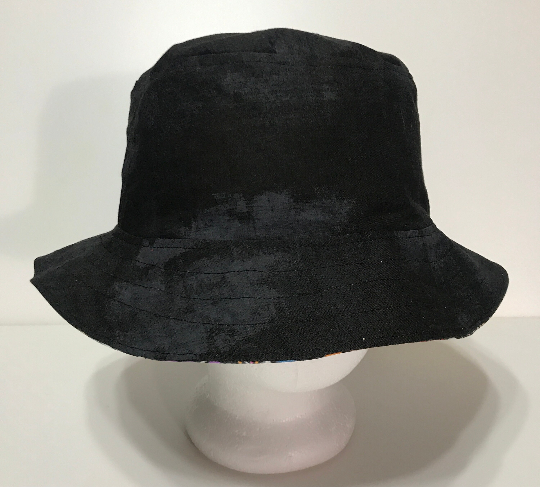 Hat reversed to show black Grunge on the other side.