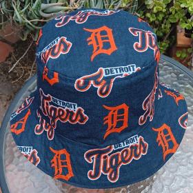 Detroit Tigers Bucket Hat, Old English D, Reversible, Unisex Sizes up to 4XL, handmade, baseball, fishing hat, sun hat, floppy hat, cotton