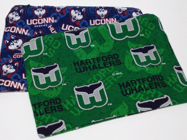 UConn & Whalers Simple Zipper Pouch Connecticut Gift Set
