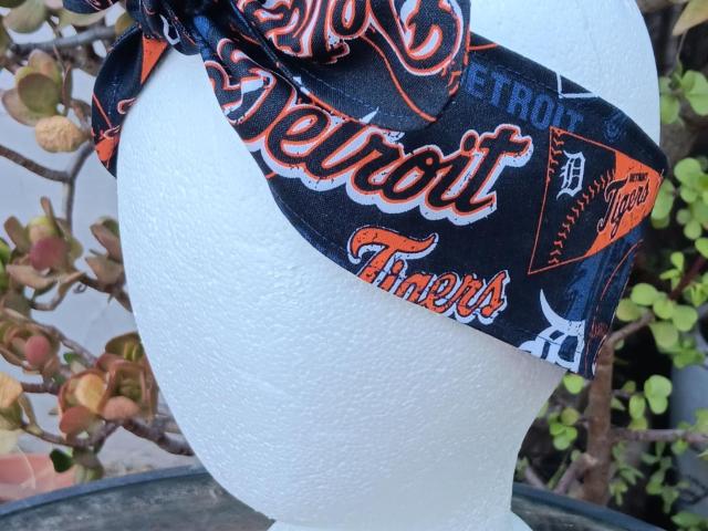 3” Wide Detroit Tigers headband, hair wrap, hair tie, head wrap, pin up style, retro, rockabilly, head scarf, handmade