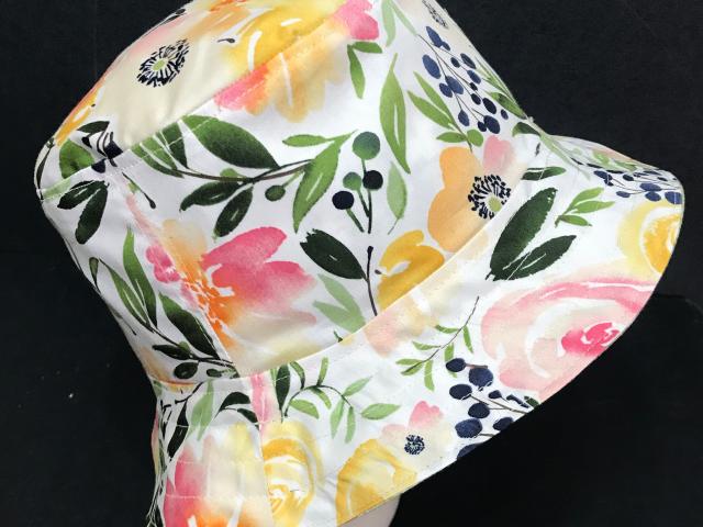 Watercolor Floral Summer Bucket Hat, Size MEDIUM, Reverses to Green Floral, Flowers, Gift for Her, Floppy Hat, Lightweight Hat, Summer Hat