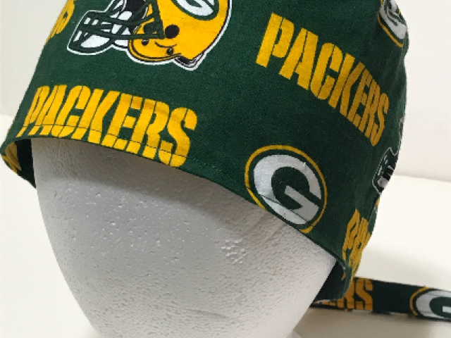 Reversible Green Bay Packers & Camouflage scrub cap, tie back, cotton, skull cap, welding cap, for nurse tech technician doctor, handmade