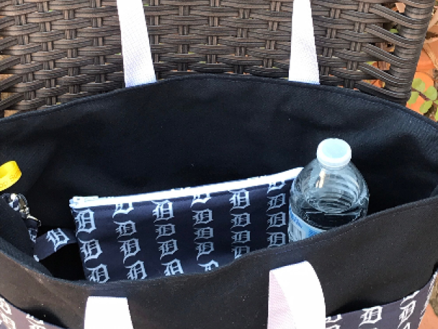 Old English D canvas heavy duty tote bag set, includes zipper pouch & fob